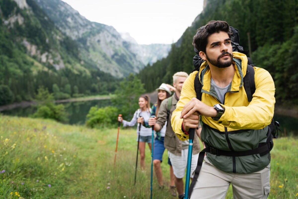 trekking